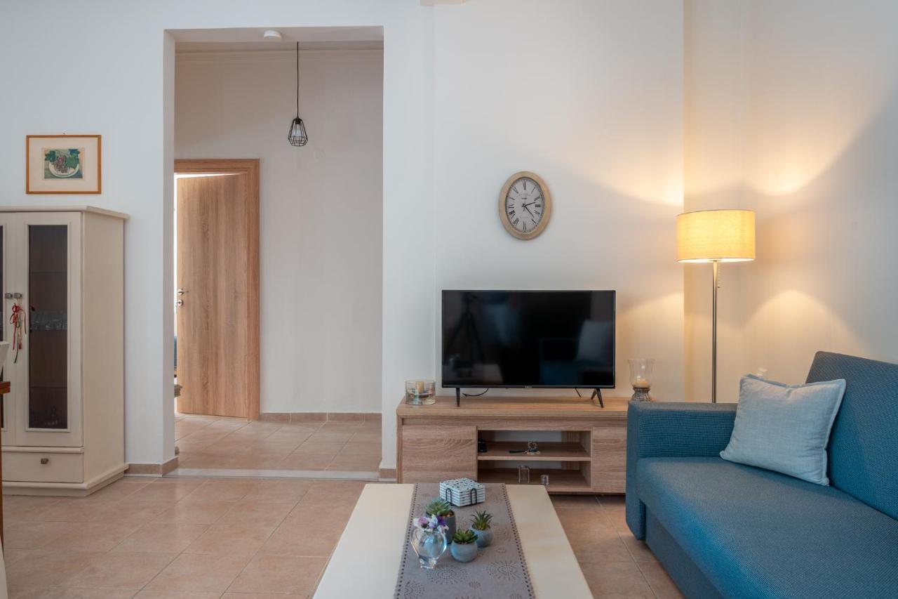 Stylish Central Renovated Apartment Heraklion  Exterior photo